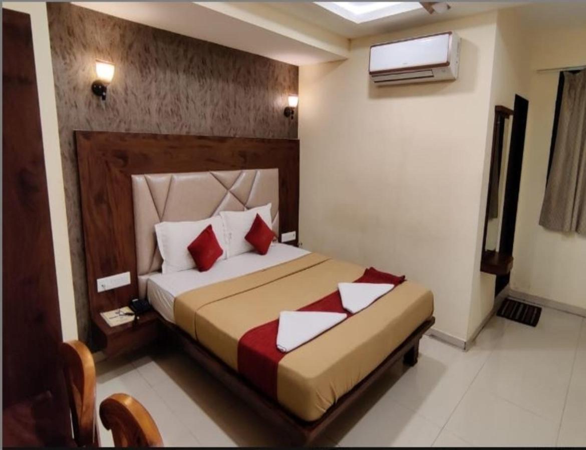 Hotel Samaira Residency,Dombivali Dive Esterno foto